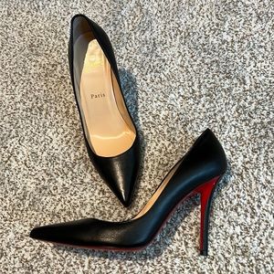 Christian Louboutin Apostrophy Pump size 37.5
